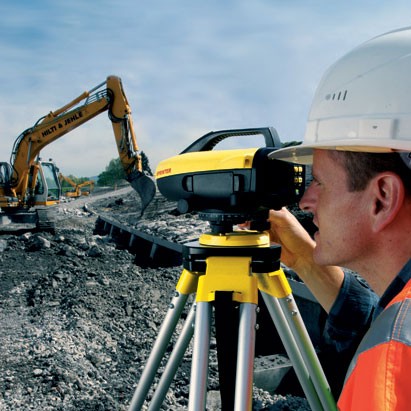 Tại sao nên thuê máy thủy bình?